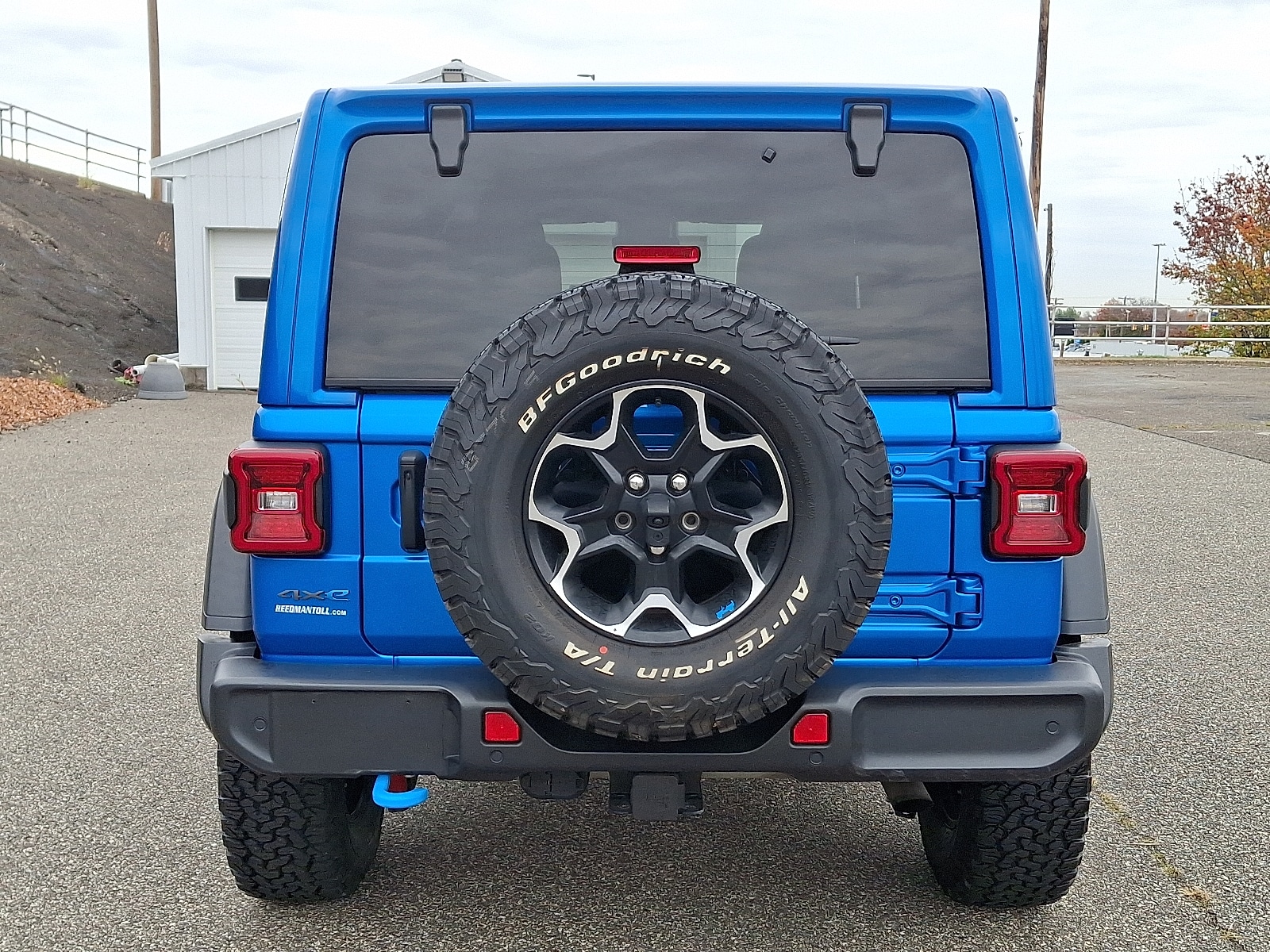 View vehicle photo 5