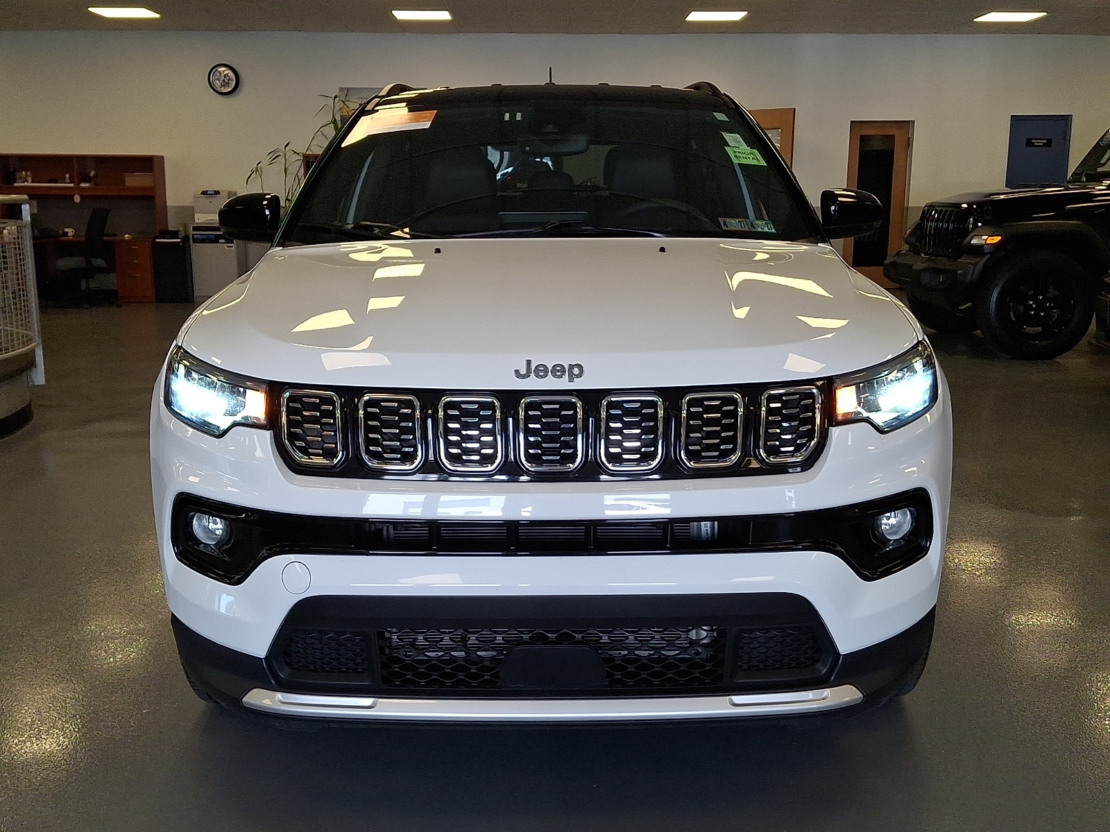 View vehicle photo 2