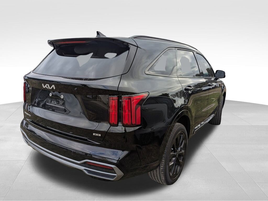 Used 2023 Kia Sorento SX