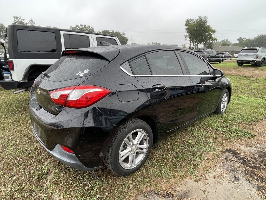 Used 2017 Chevrolet Cruze LT Car