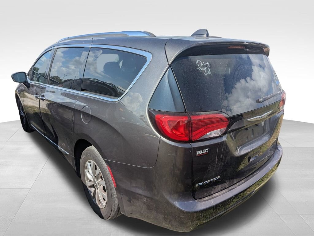 Used 2018 Chrysler Pacifica Touring L