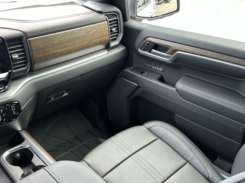 2026 Chevrolet Silverado 1500 High Country - Photo 13