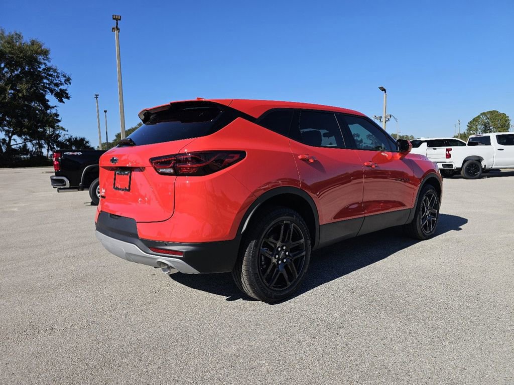 2025 Chevrolet Blazer 2LT photo 3