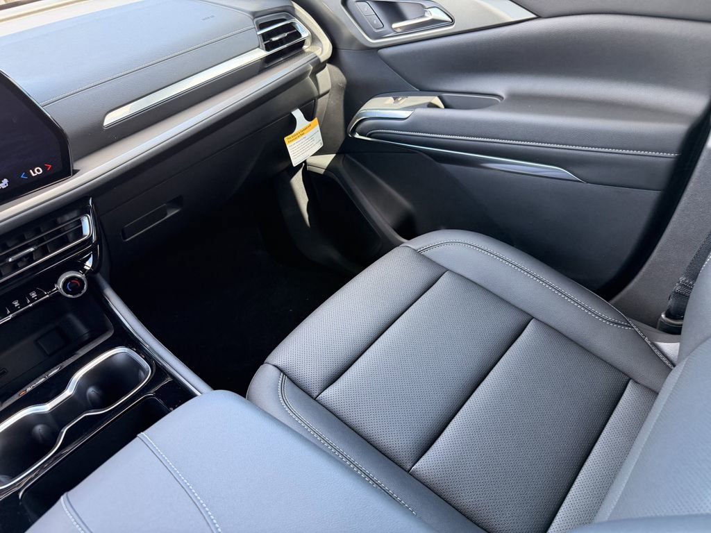 2026 Chevrolet Traverse LT - Photo 15