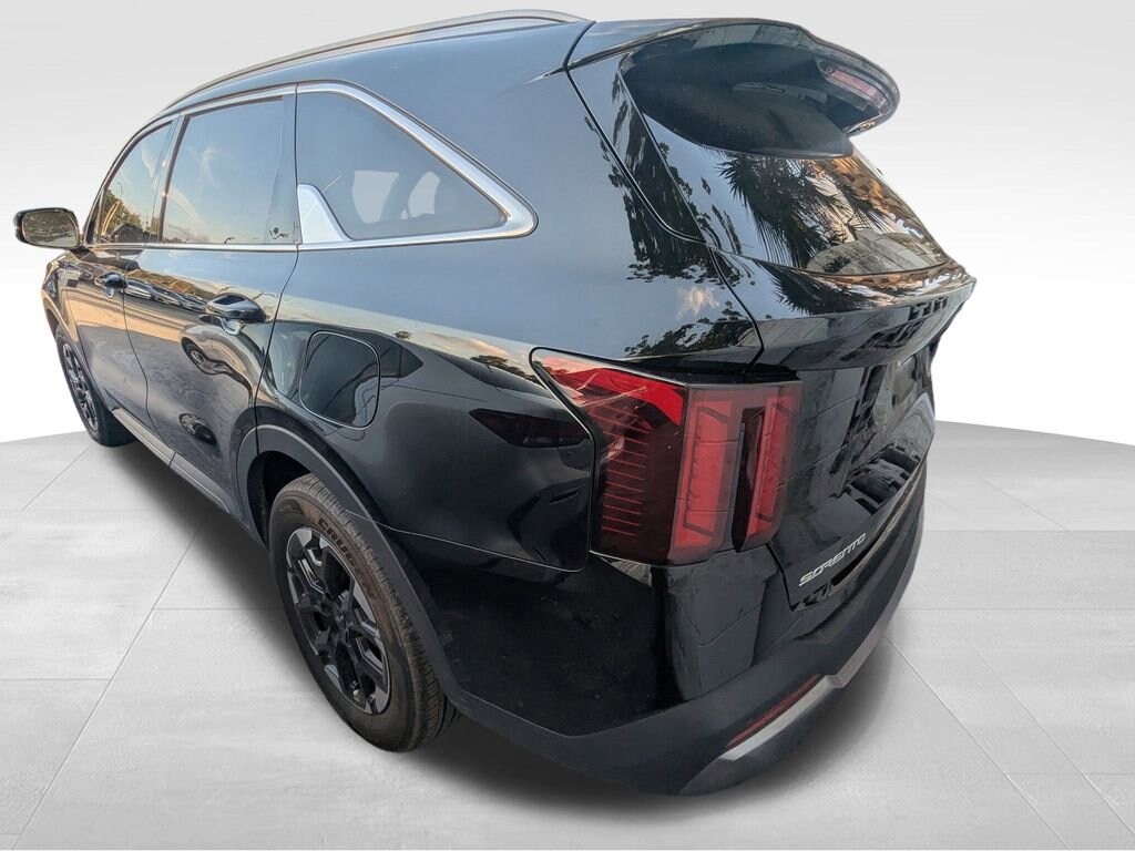 Used 2024 Kia Sorento S