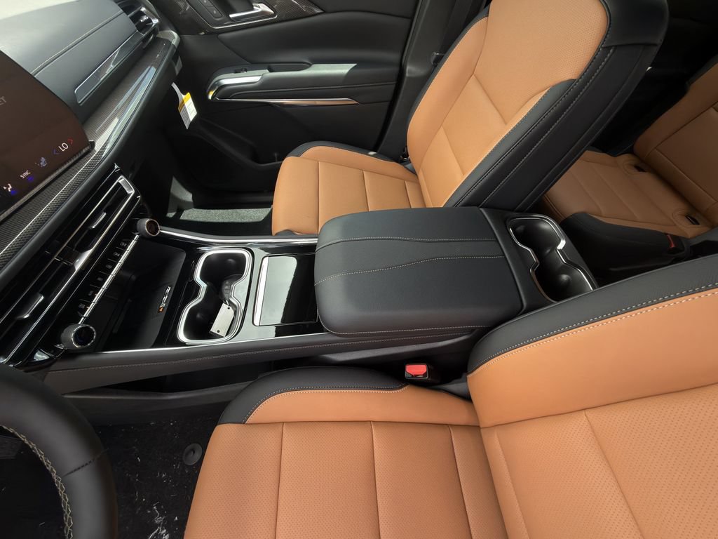 2027 Chevrolet Traverse Z71 - Photo 24