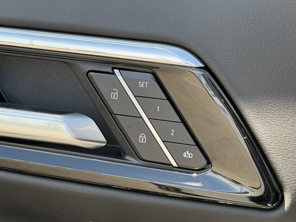 2026 Chevrolet Suburban High Country - Photo 29