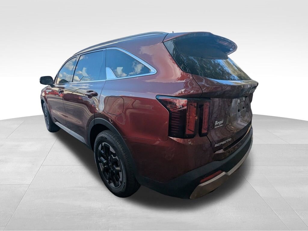 Used 2025 Kia Sorento S