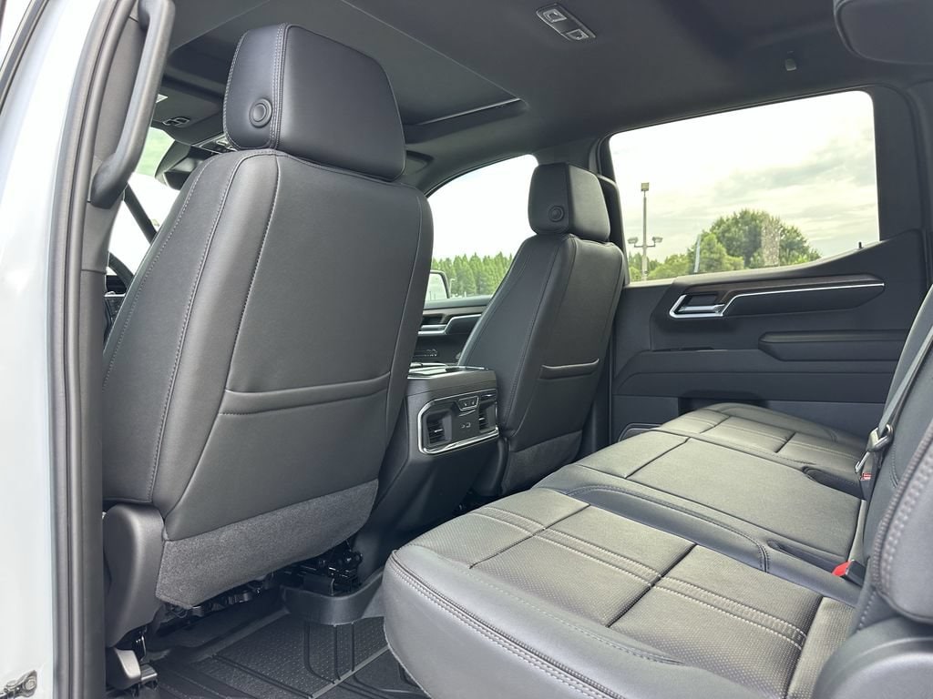 2026 Chevrolet Silverado 1500 High Country - Photo 15