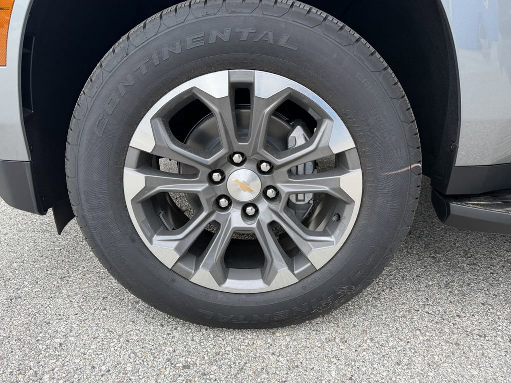 2026 Chevrolet Suburban LS - Photo 26