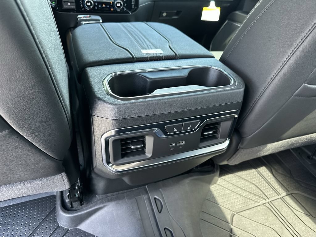 2026 Chevrolet Silverado 1500 High Country - Photo 14