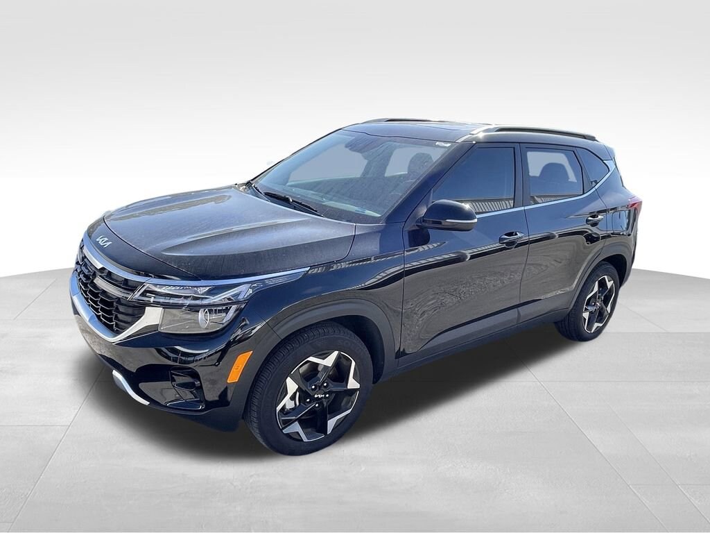 Used 2025 Kia Seltos EX