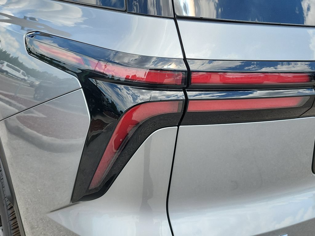 2026 Chevrolet Traverse LT - Photo 8