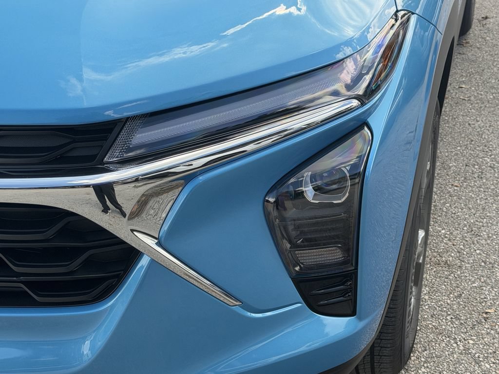 2026 Chevrolet Trax LT - Photo 9