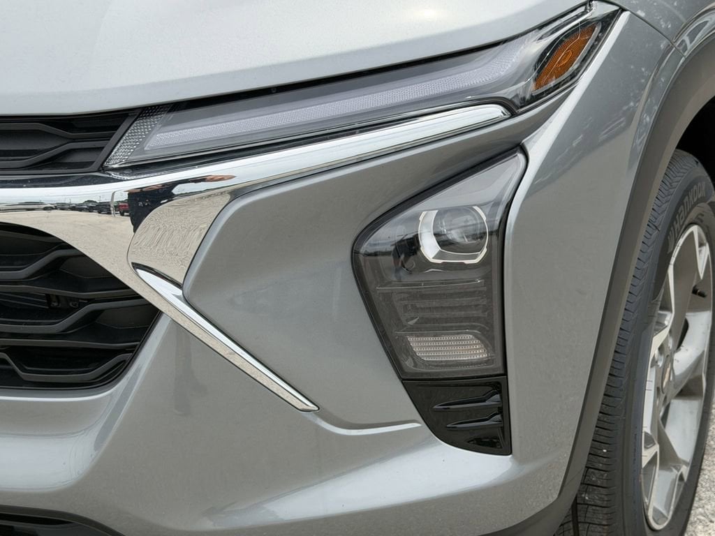 2026 Chevrolet Trax LT - Photo 9