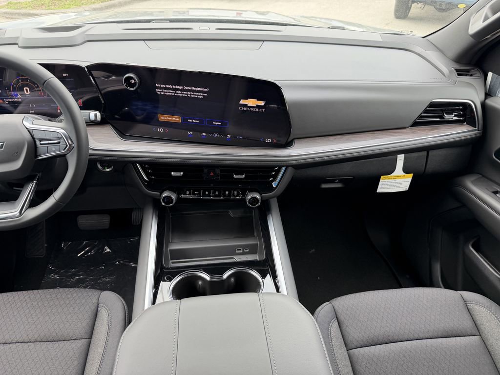 2026 Chevrolet Suburban LS - Photo 13