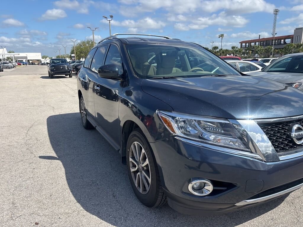 Used 2015 Nissan Pathfinder SV