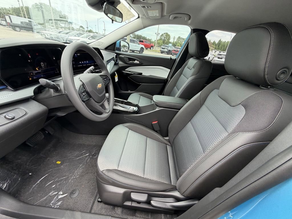 2026 Chevrolet Trax LT - Photo 19