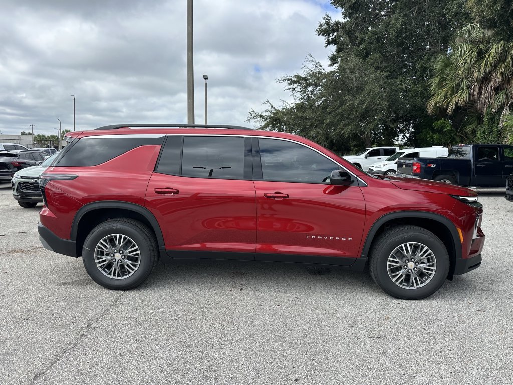 2027 Chevrolet Traverse LT - Photo 4