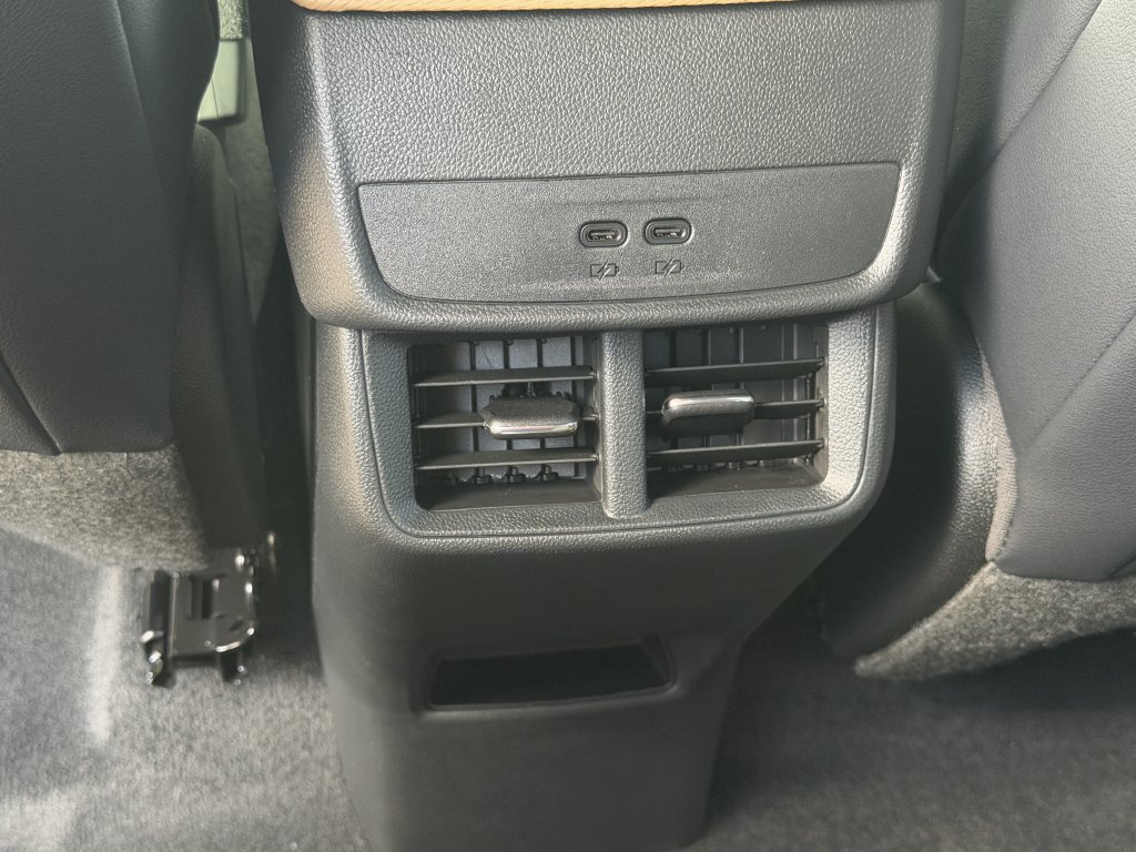 2027 Chevrolet Equinox ACTIV - Photo 16