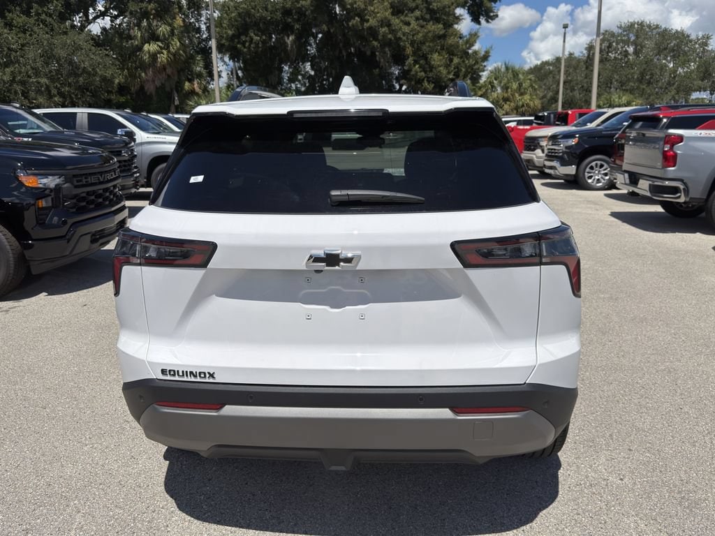 2027 Chevrolet Equinox LT - Photo 6