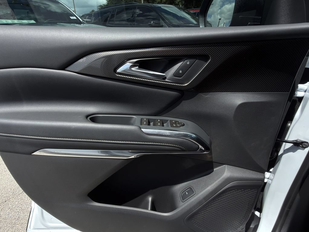 2027 Chevrolet Traverse Z71 - Photo 26