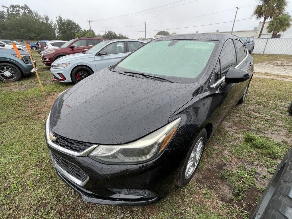 Used 2017 Chevrolet Cruze LT Car