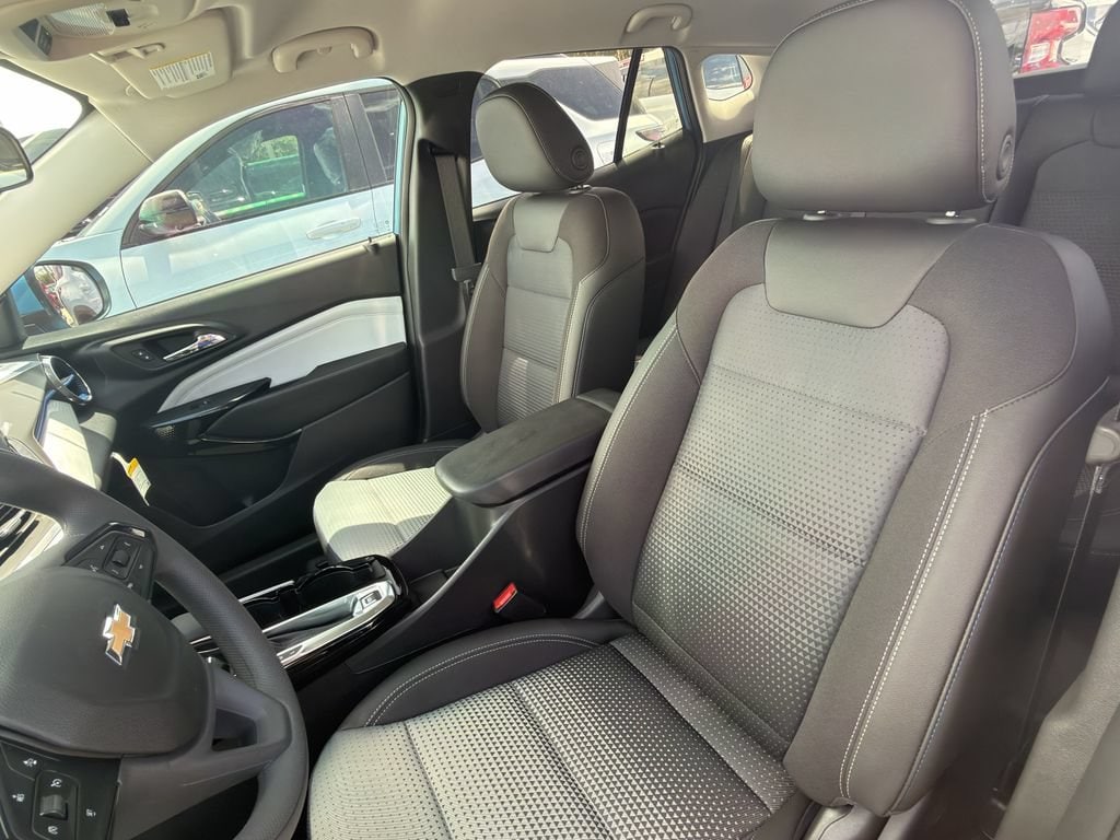 2026 Chevrolet Trax LT - Photo 20
