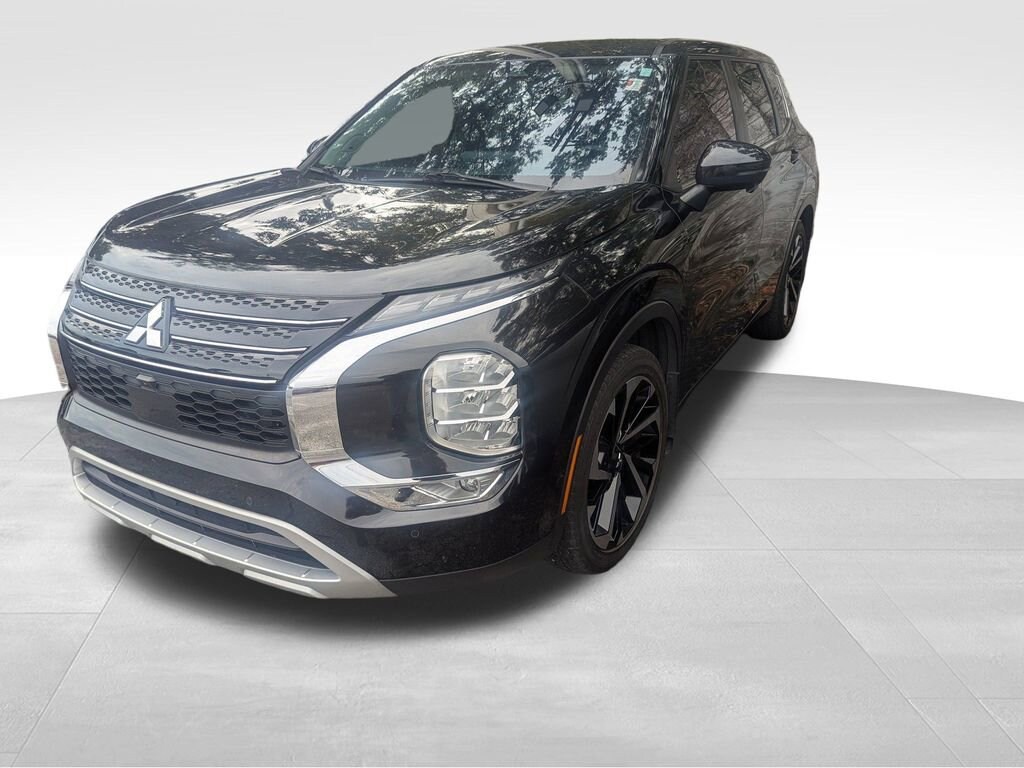 Used 2022 Mitsubishi Outlander SE