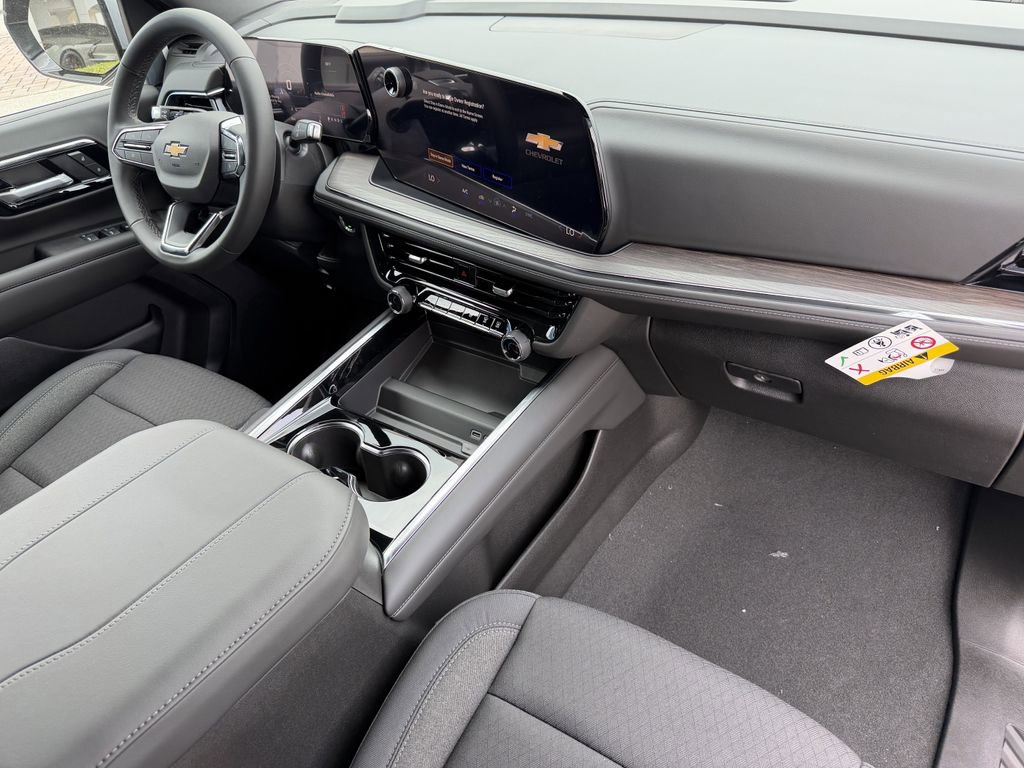 2026 Chevrolet Suburban LS - Photo 10