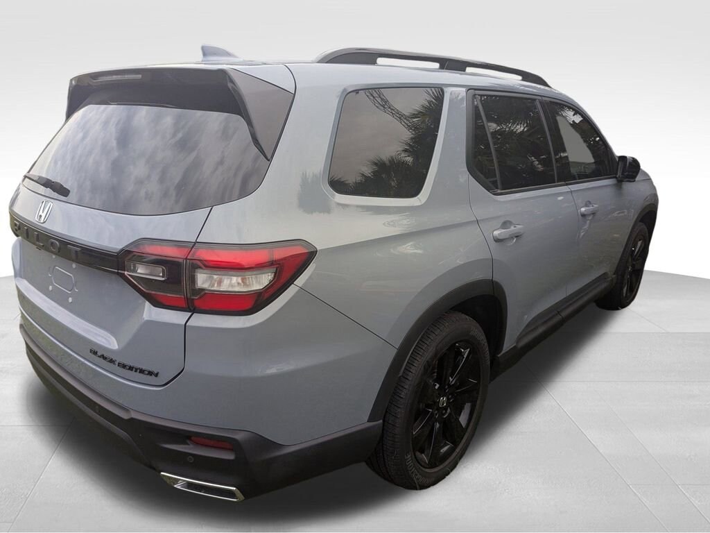 Used 2025 Honda Pilot Black Edition