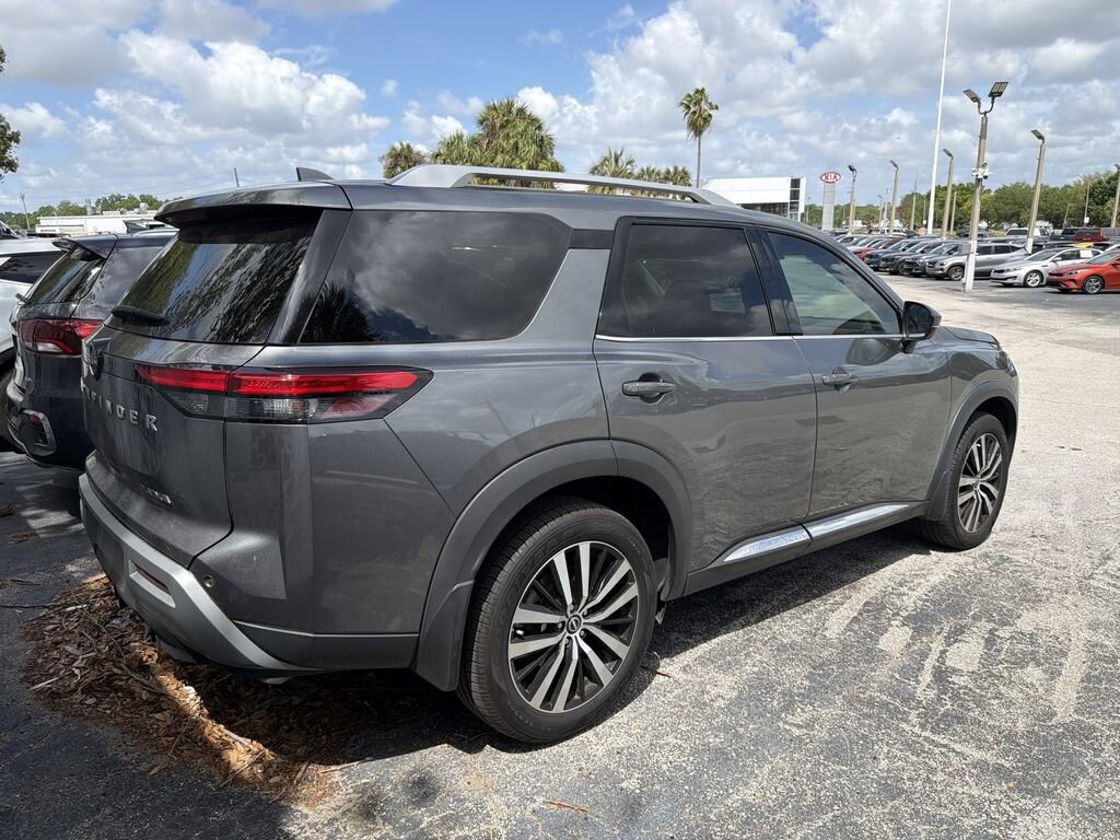Used 2024 Nissan Pathfinder Platinum