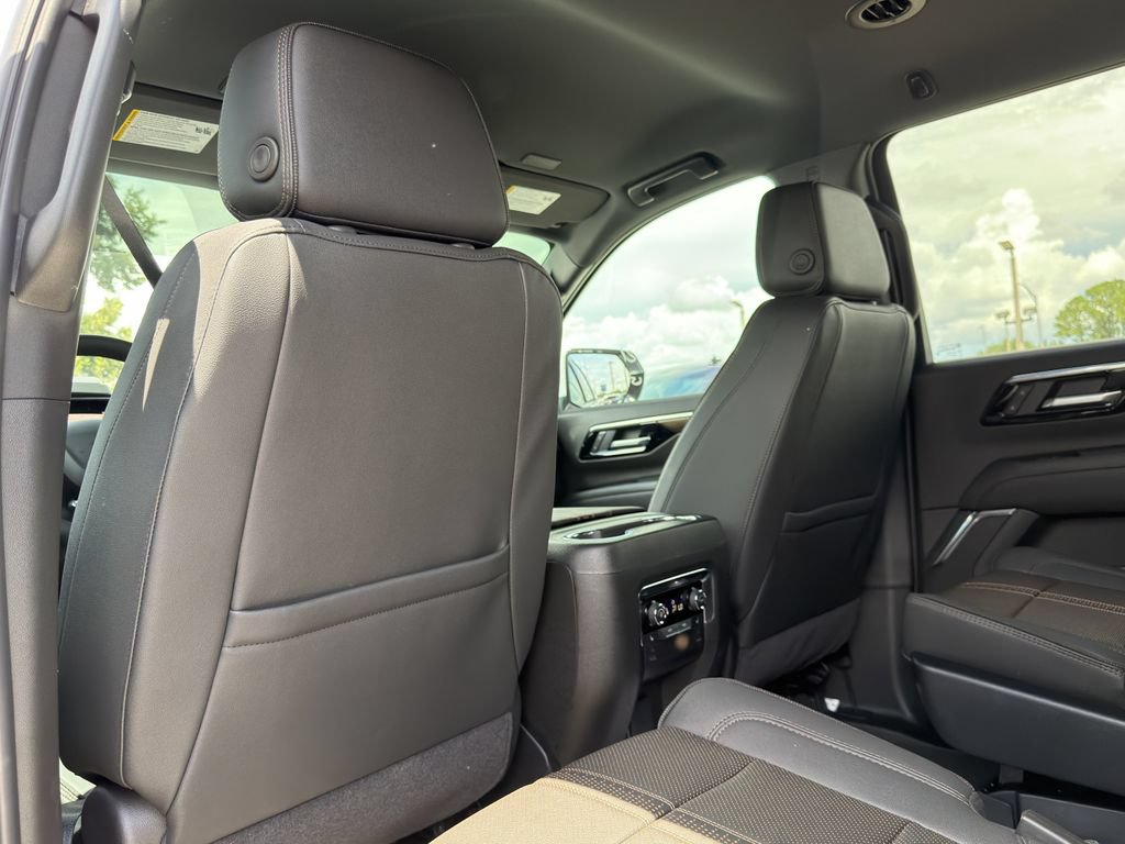 2026 Chevrolet Suburban High Country - Photo 19
