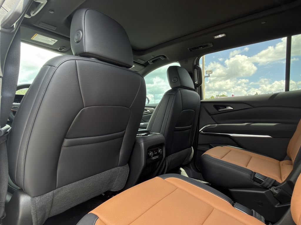 2027 Chevrolet Traverse Z71 - Photo 18
