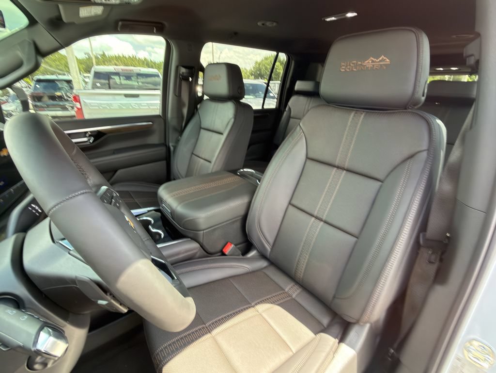 2026 Chevrolet Suburban High Country - Photo 23