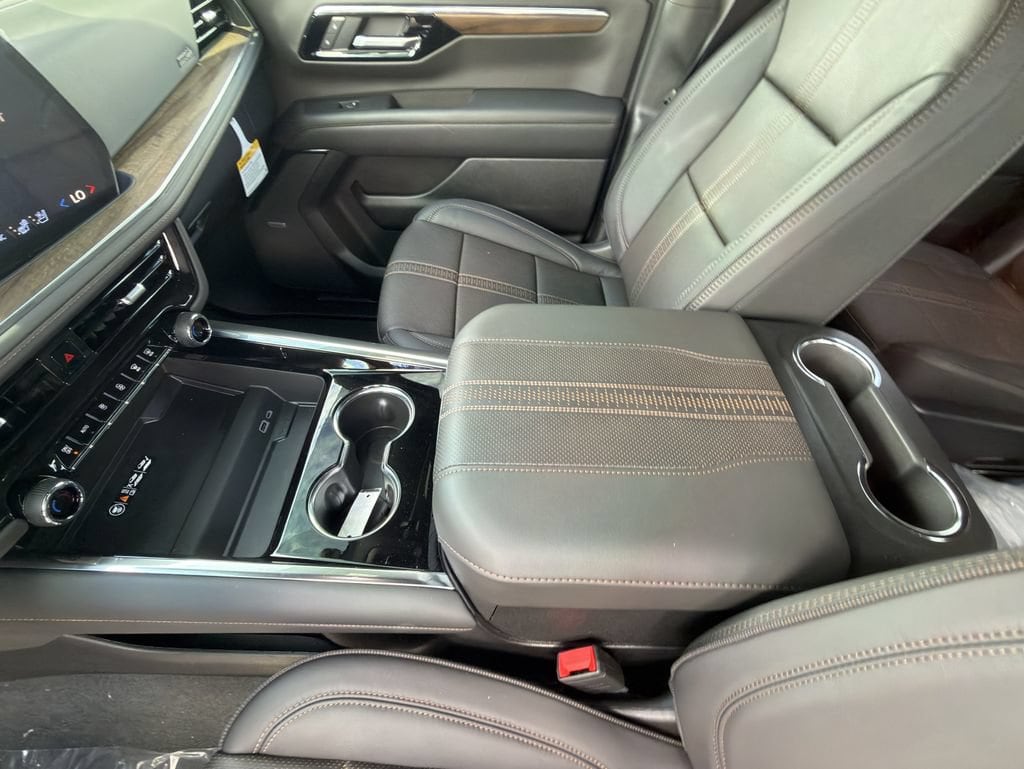 2026 Chevrolet Suburban High Country - Photo 24
