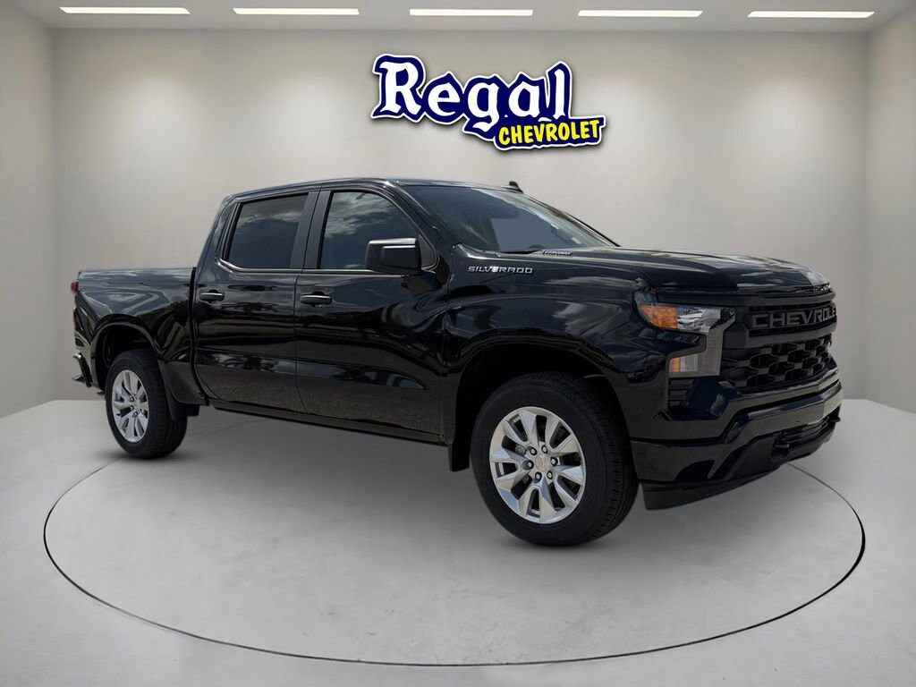 New 2026 Chevrolet Silverado 1500 Custom Truck