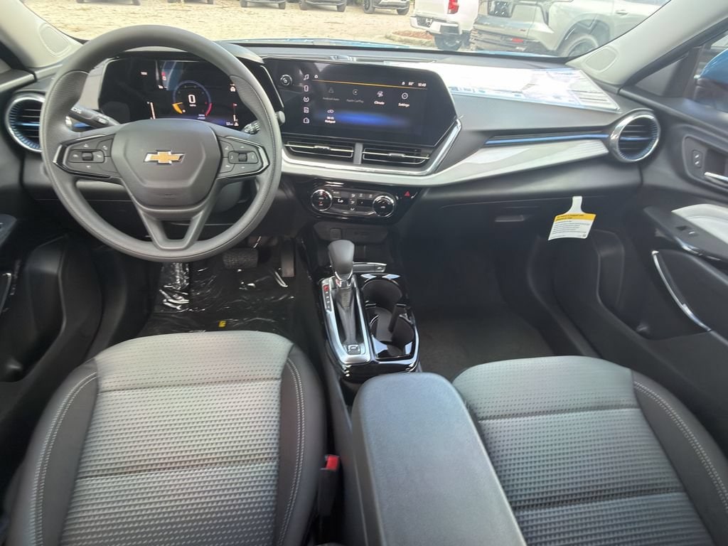 2026 Chevrolet Trax LT - Photo 12