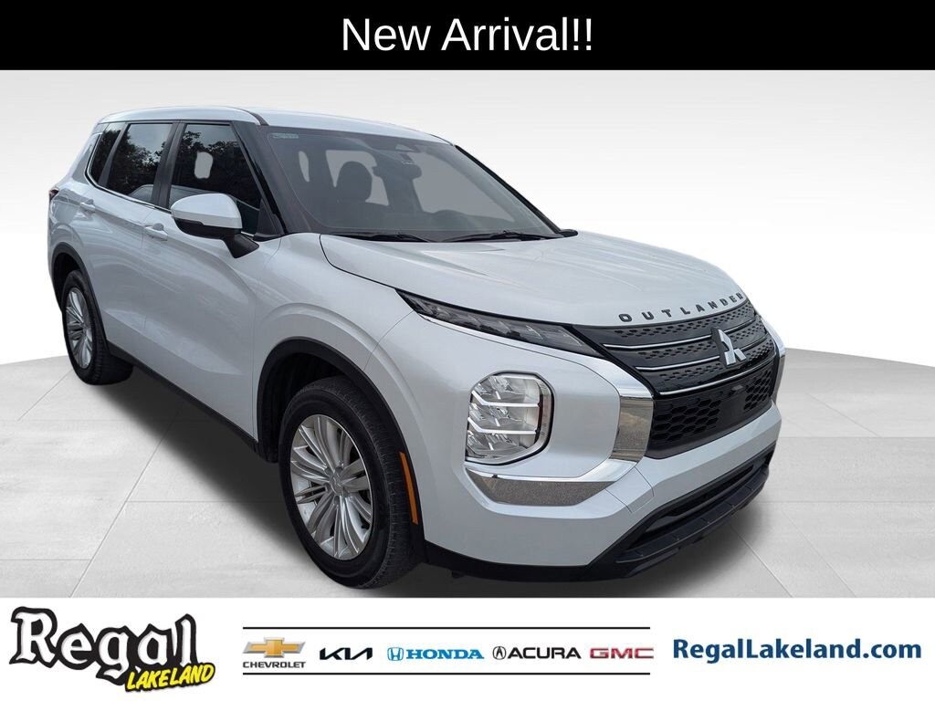 Used 2023 Mitsubishi Outlander ES