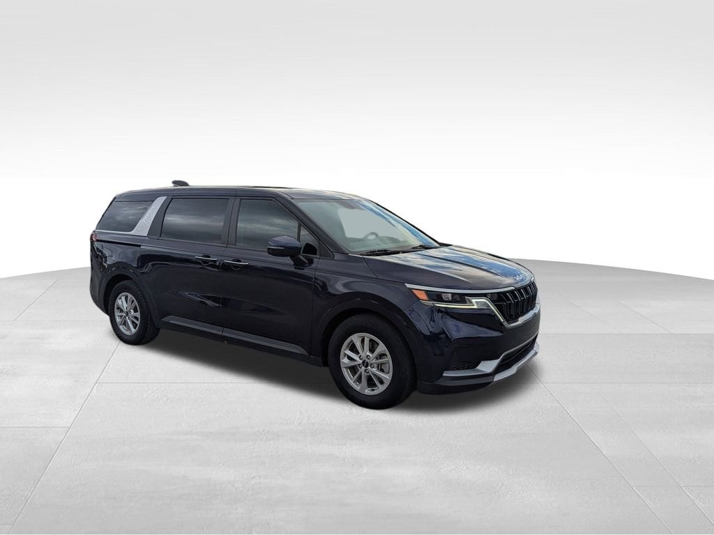 Used 2024 Kia Carnival LX