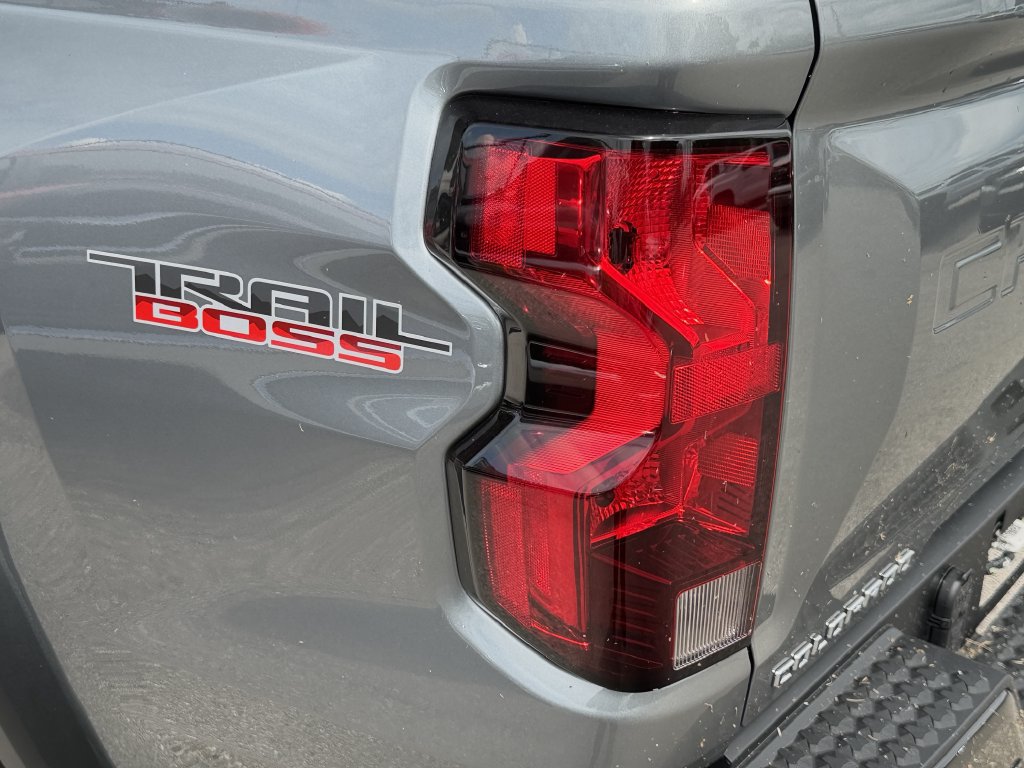 2026 Chevrolet Colorado Trail Boss - Photo 10