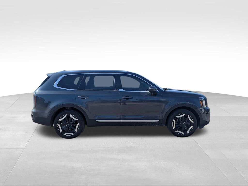 Used 2024 Kia Telluride EX