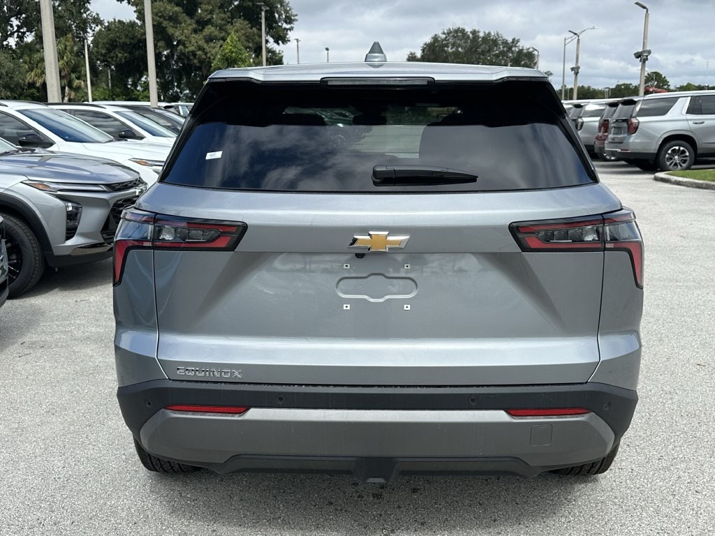 2027 Chevrolet Equinox LT - Photo 6