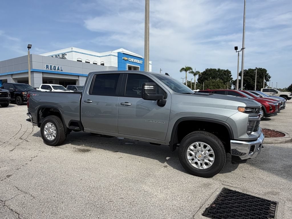 2026 Chevrolet Silverado 2500 HD LT - Photo 2