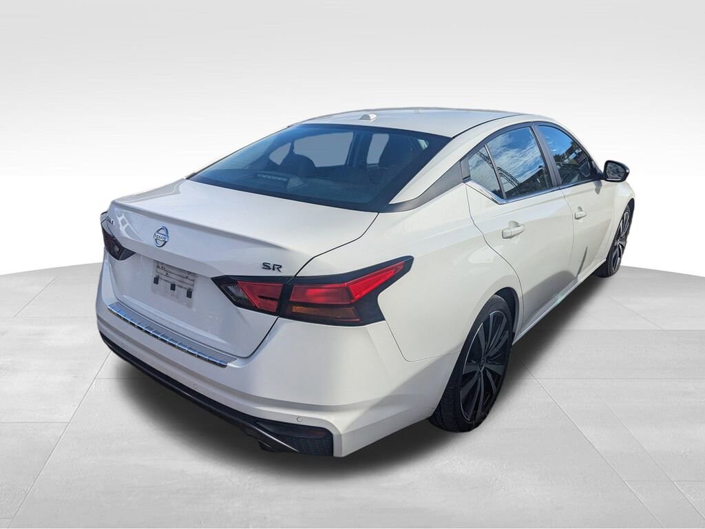 Used 2022 Nissan Altima 2.5 SR