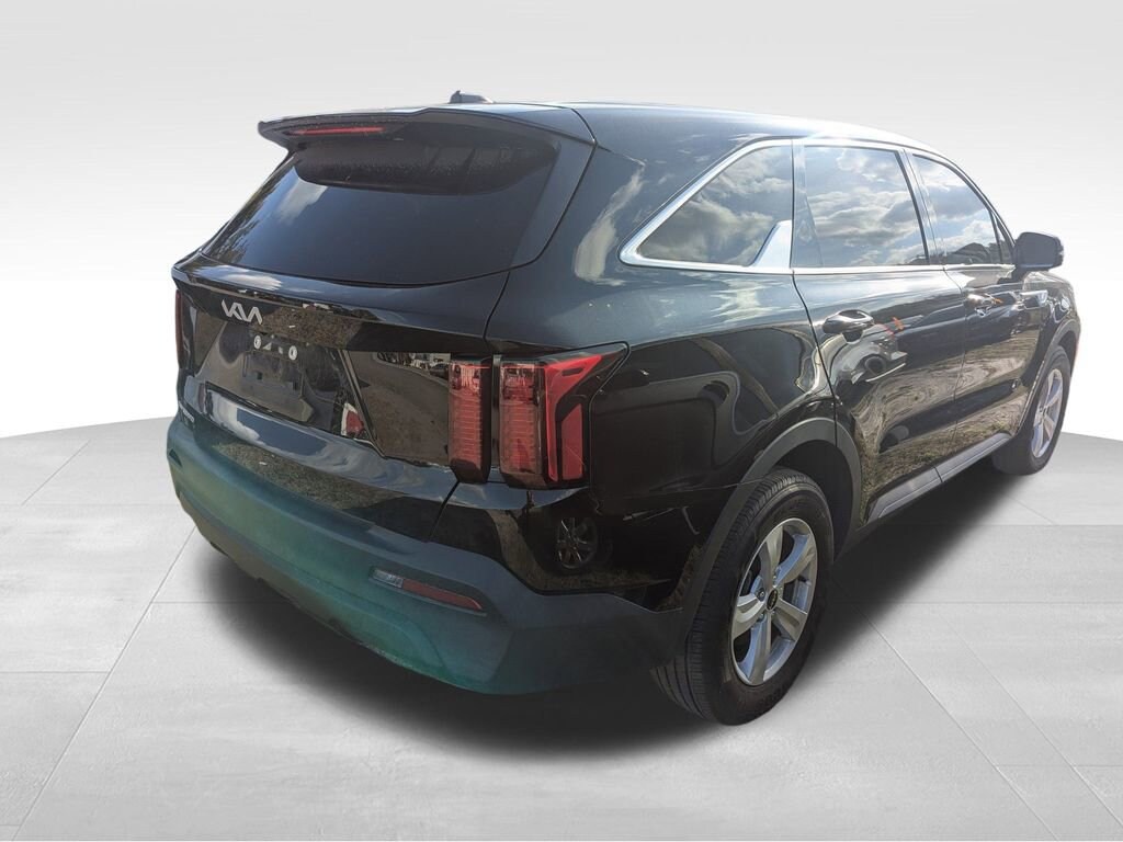 Used 2023 Kia Sorento LX