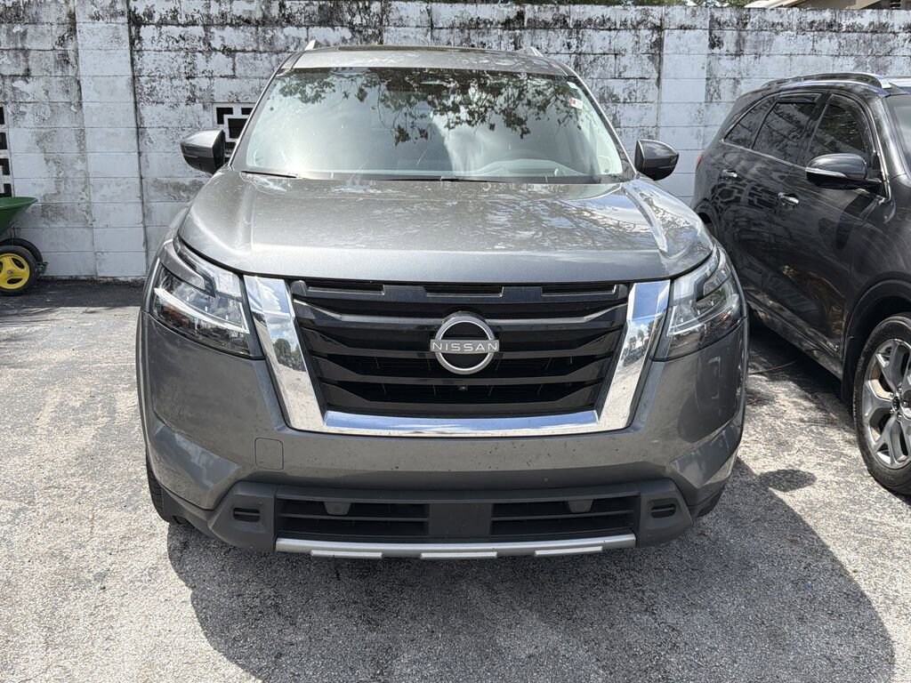 Used 2024 Nissan Pathfinder Platinum