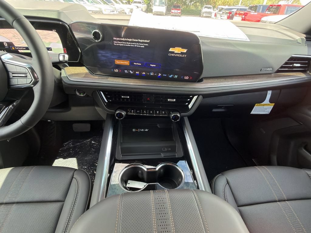 2026 Chevrolet Suburban High Country - Photo 16