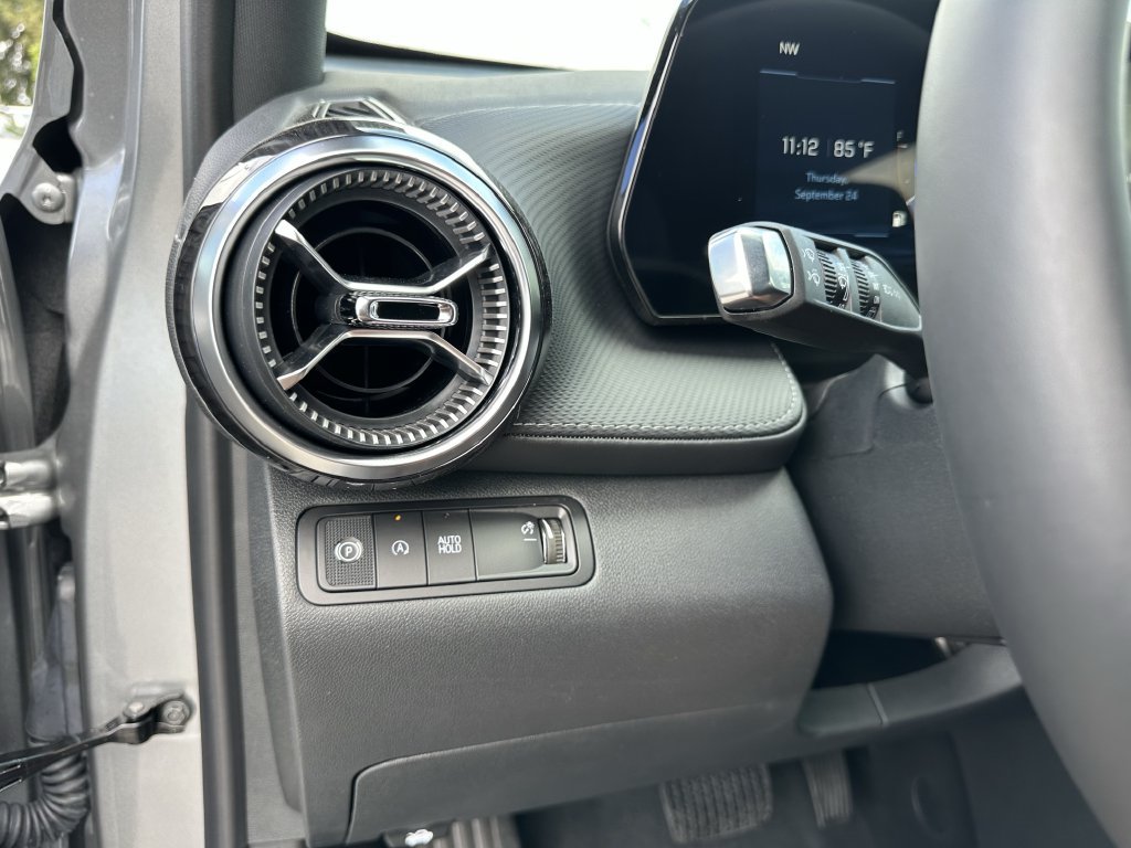 2027 Chevrolet Equinox LT - Photo 29