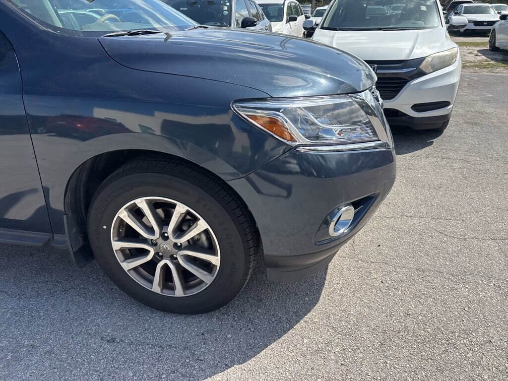 Used 2015 Nissan Pathfinder SV